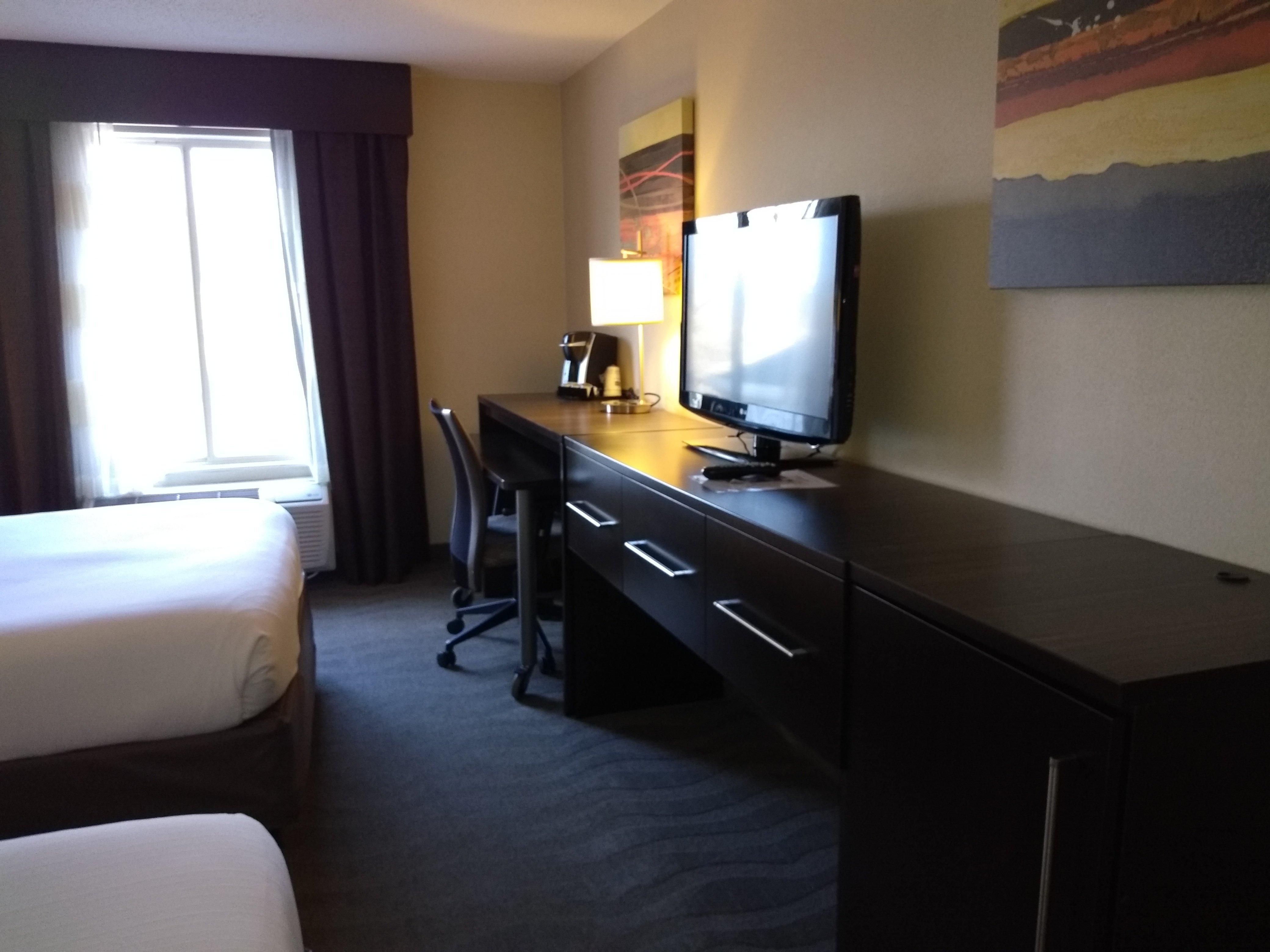 Hotel Holiday Express & By Ihg